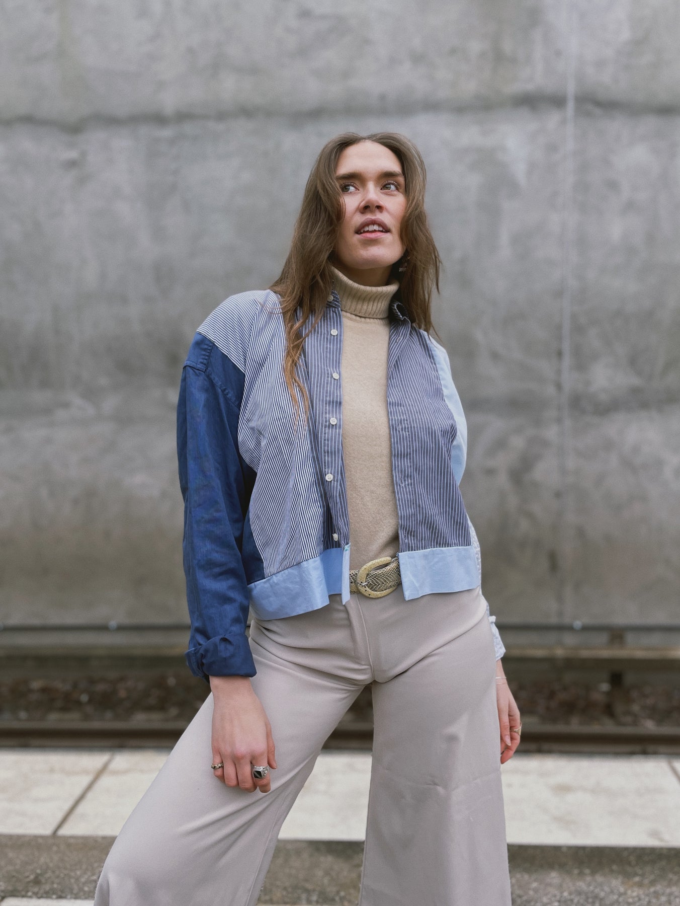 Nonoi Studio Blouson // Hellblau + Grau // Onesize