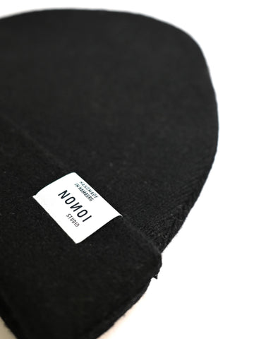 SCHWARZE MÜTZE "NERA" AUS WOLLE // UNISEX