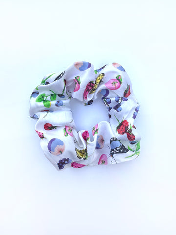 BLUMY SCRUNCHIE // SEIDE