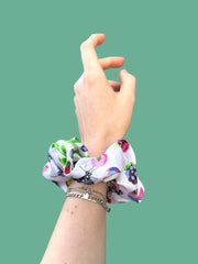 BLUMY SCRUNCHIE // SEIDE