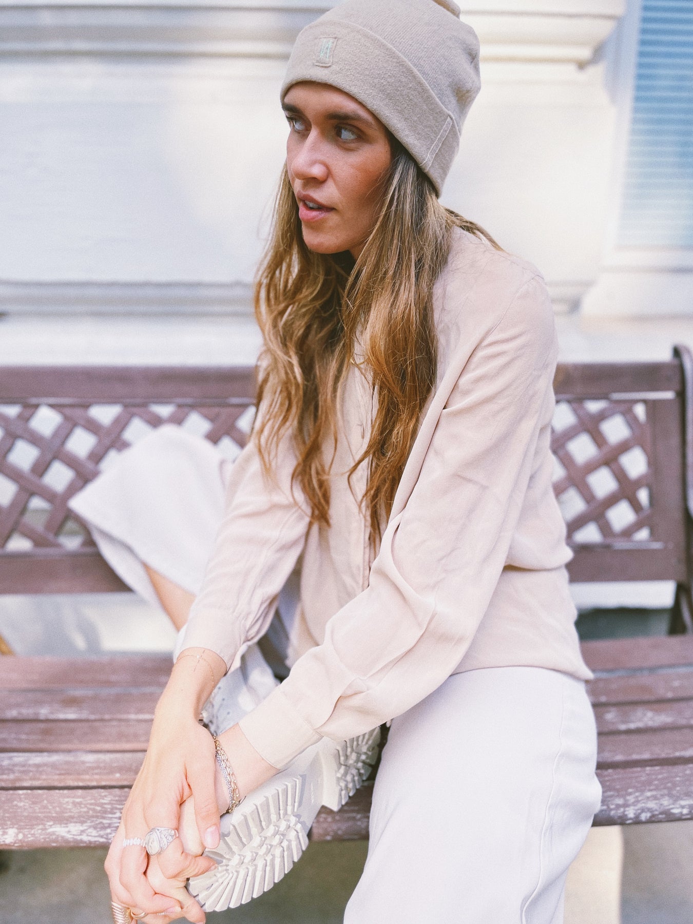 Nonoi Studio HELLBRAUNE MÜTZE "MILANO" AUS KASCHMIR // UNISEX